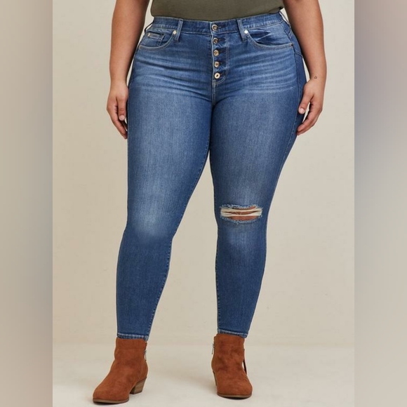 Torrid Bombshell Skinny Premium Stretch High-Rise Button Fly Jeans - Picture 3 of 14